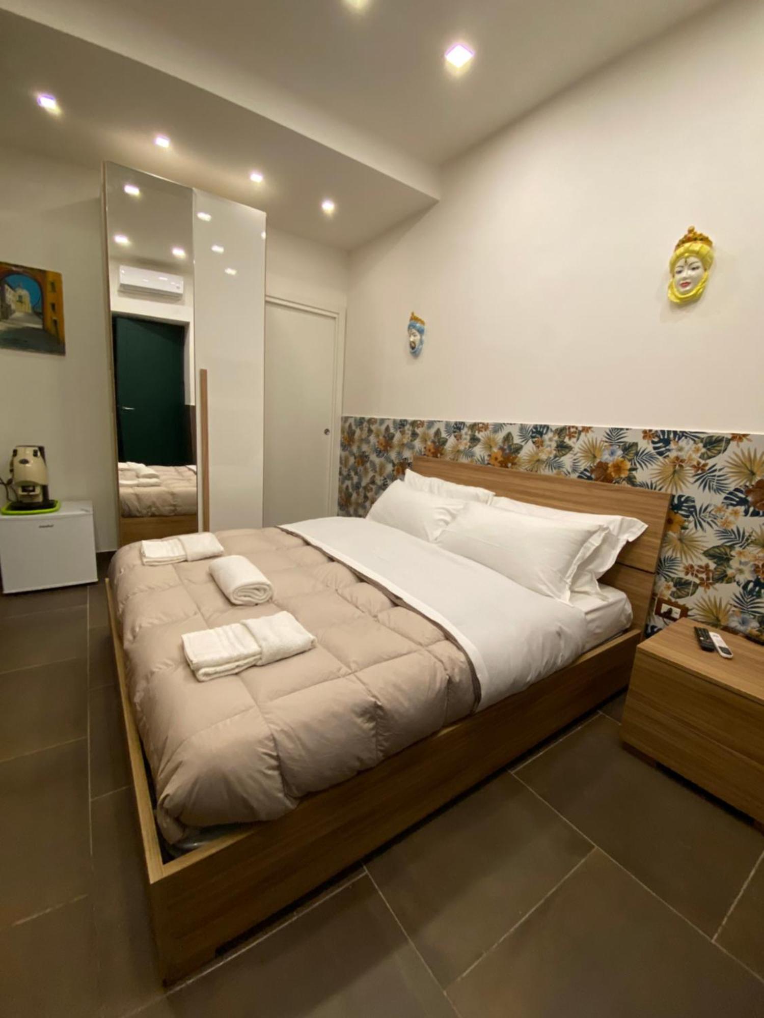 Pippo'S Suite Napoli Eksteriør billede